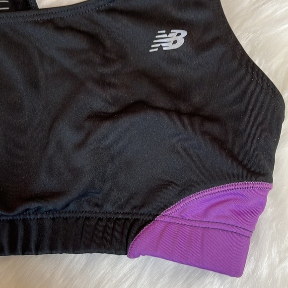 NEW Balance Lightning Dry Sports Bra - Picture 4 of 10